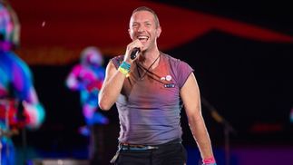 Coldplay : "FeelsLikeImFallingInLove" est sorti